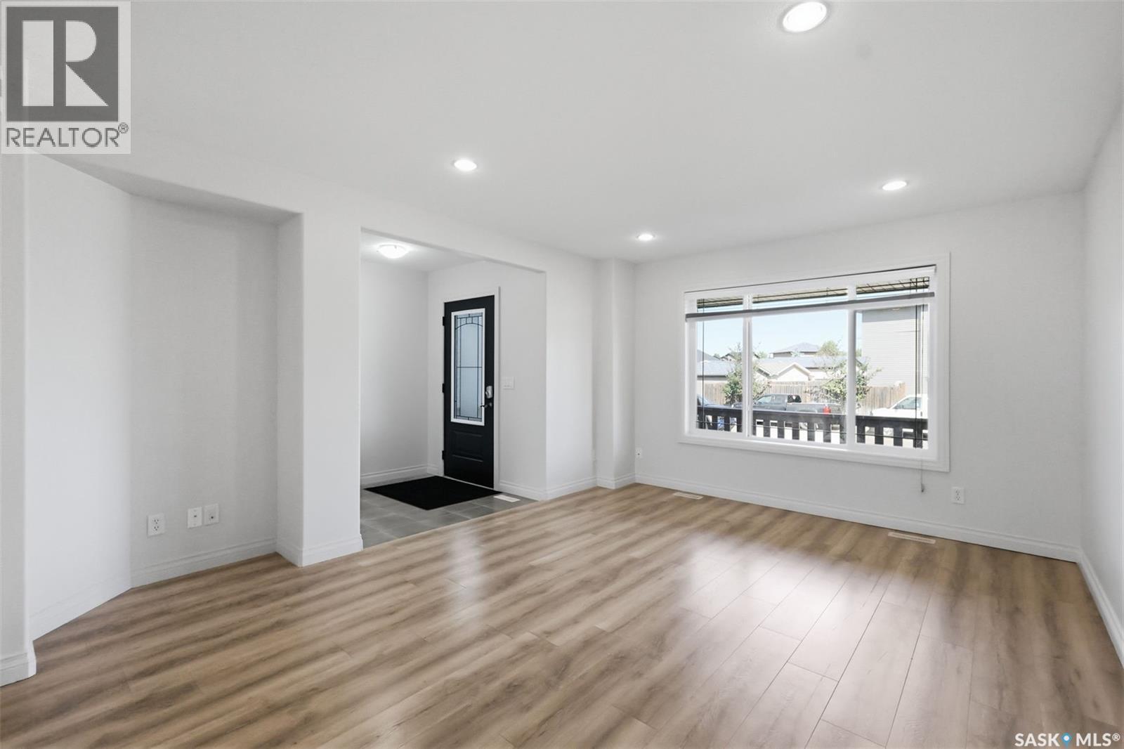 738 Lamarsh Lane, Saskatoon, SK - Indoor