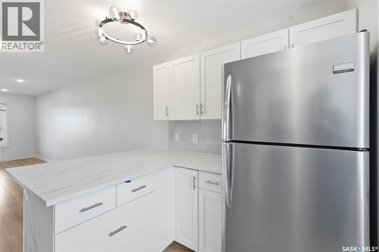 738 Lamarsh Lane, Saskatoon, SK - Indoor Photo Showing Kitchen
