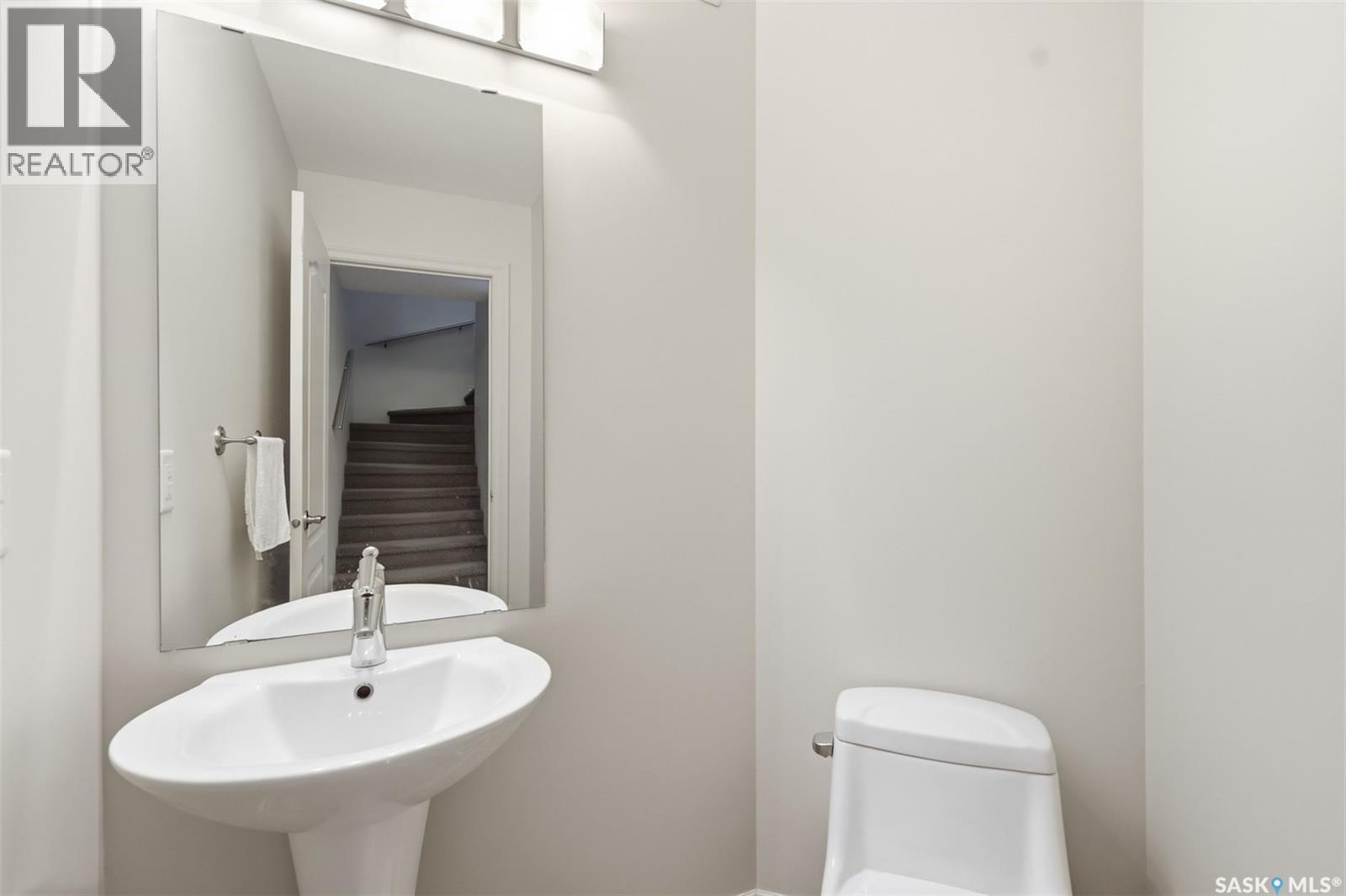 738 Lamarsh Lane, Saskatoon, SK - Indoor Photo Showing Bathroom