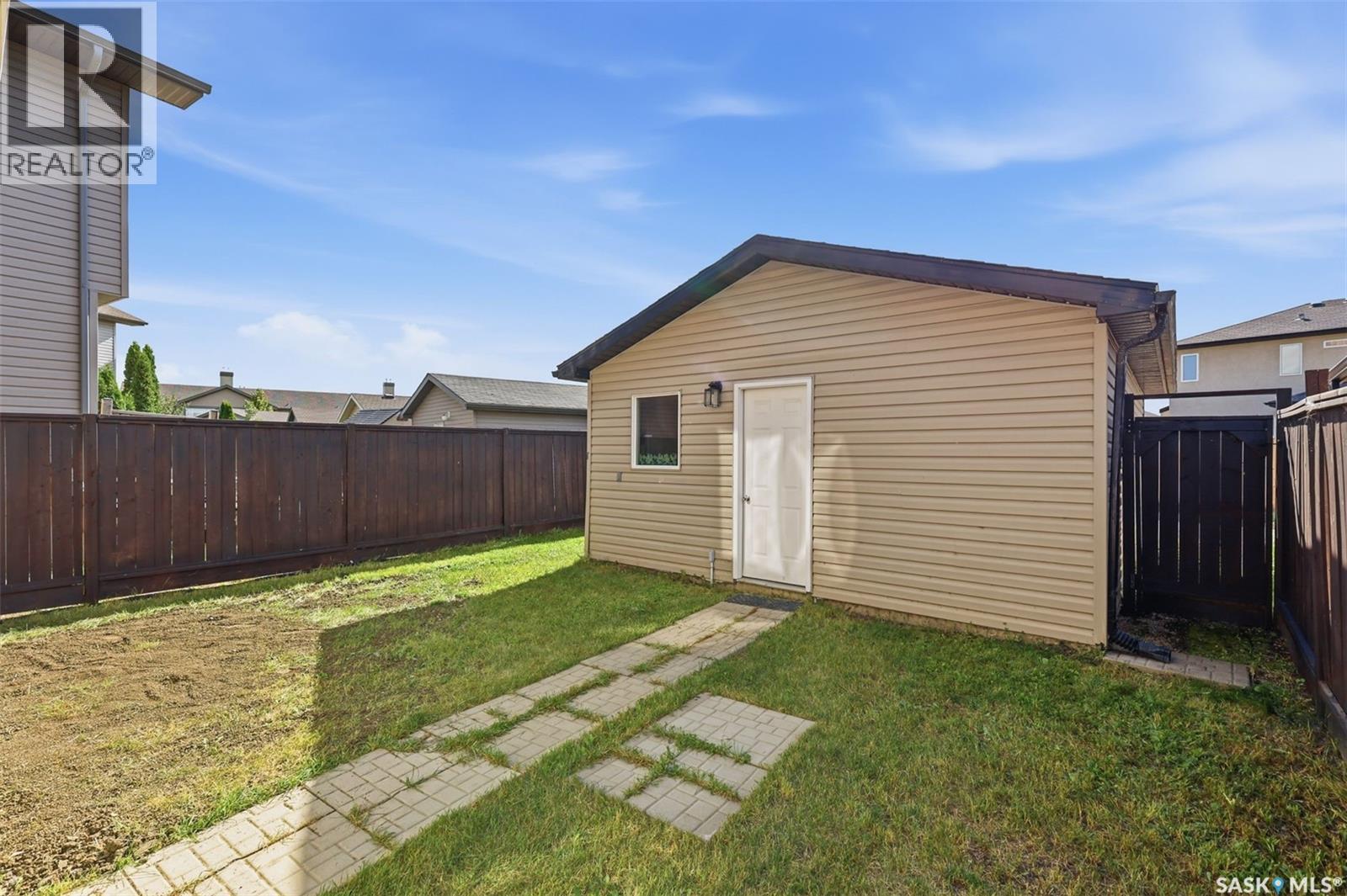 738 Lamarsh Lane, Saskatoon, SK - Outdoor