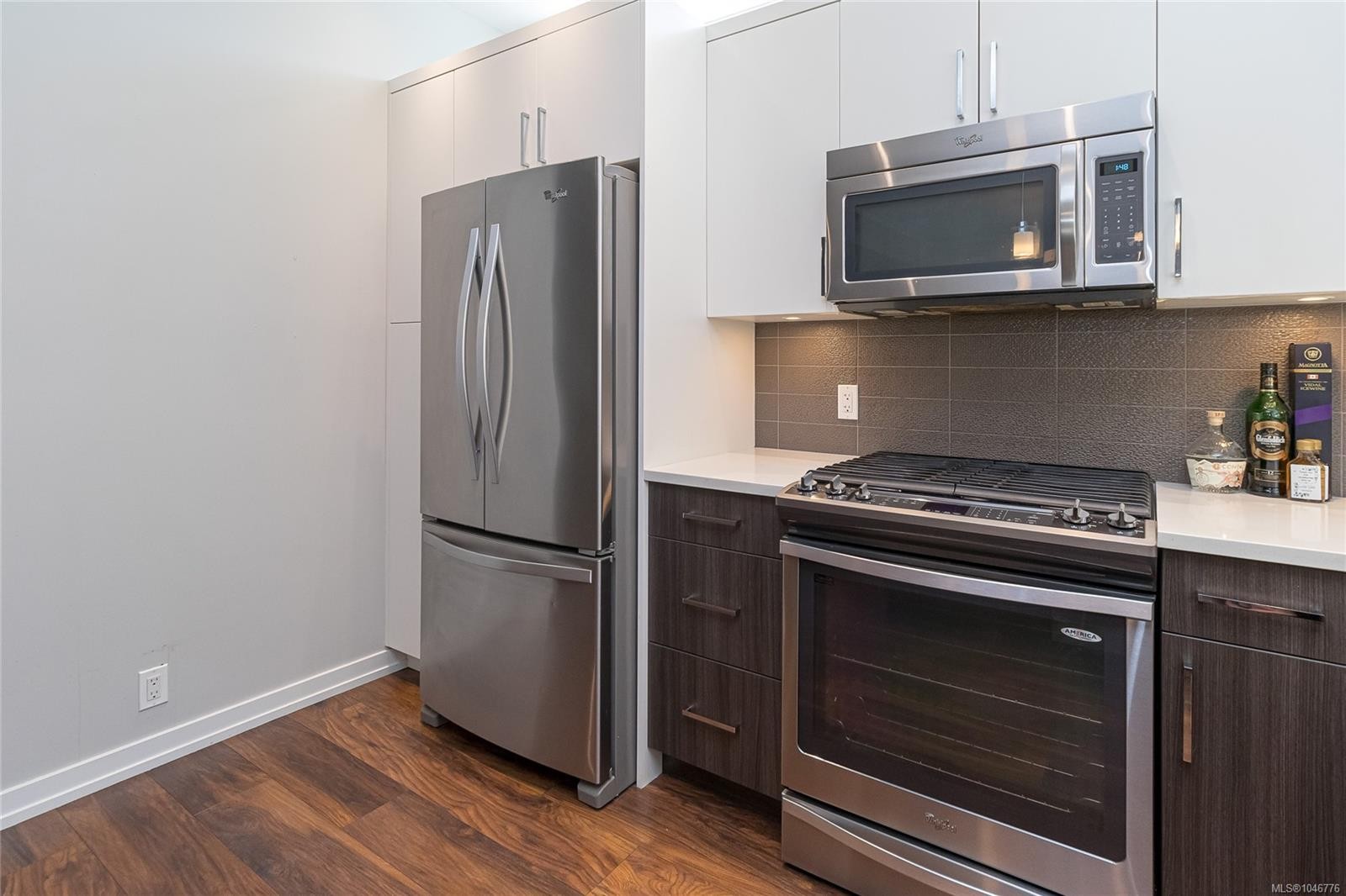 259 Bellamy Link, Langford, BC - Indoor Photo Showing Kitchen With Upgraded Kitchen