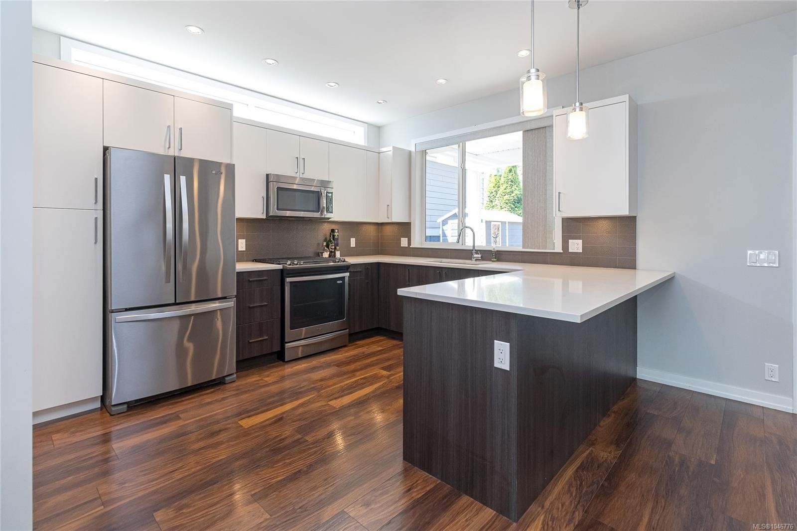 259 Bellamy Link, Langford, BC - Indoor Photo Showing Kitchen With Upgraded Kitchen