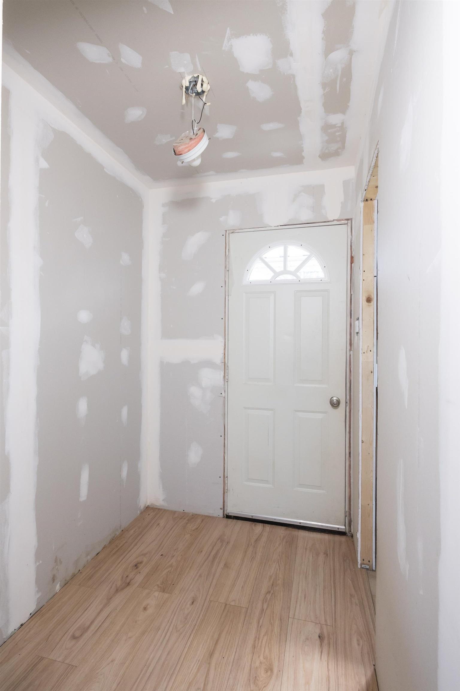 73 Empress Ave N, Thunder Bay, ON - Indoor Photo Showing Other Room