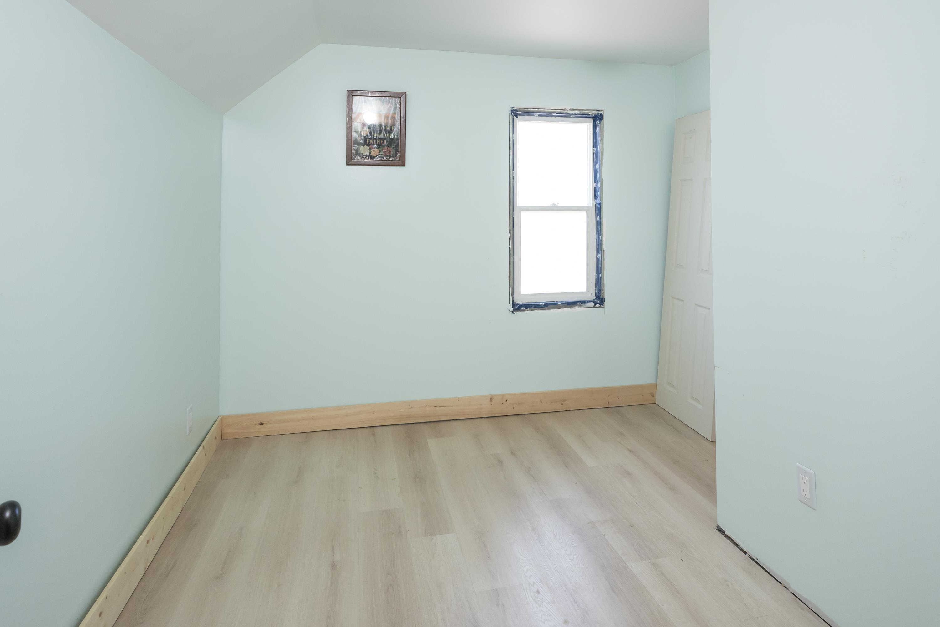 73 Empress Ave N, Thunder Bay, ON - Indoor Photo Showing Other Room
