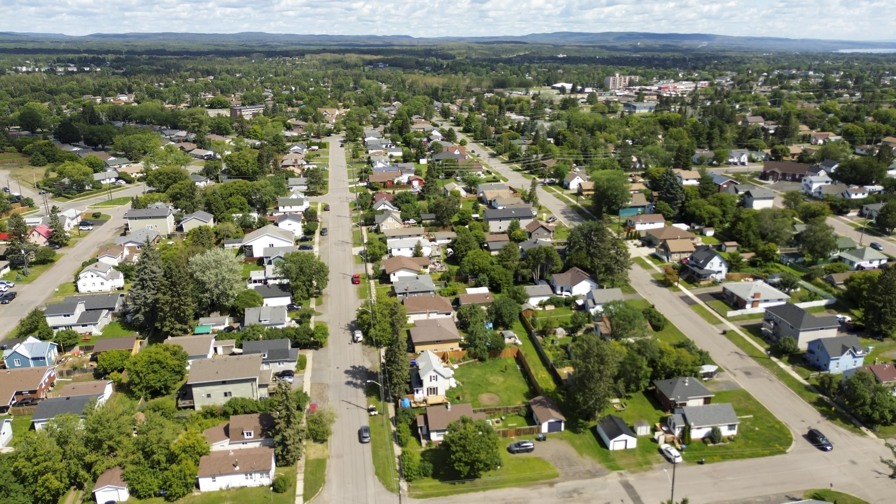 73 Empress Ave N, Thunder Bay, ON - Outdoor With View