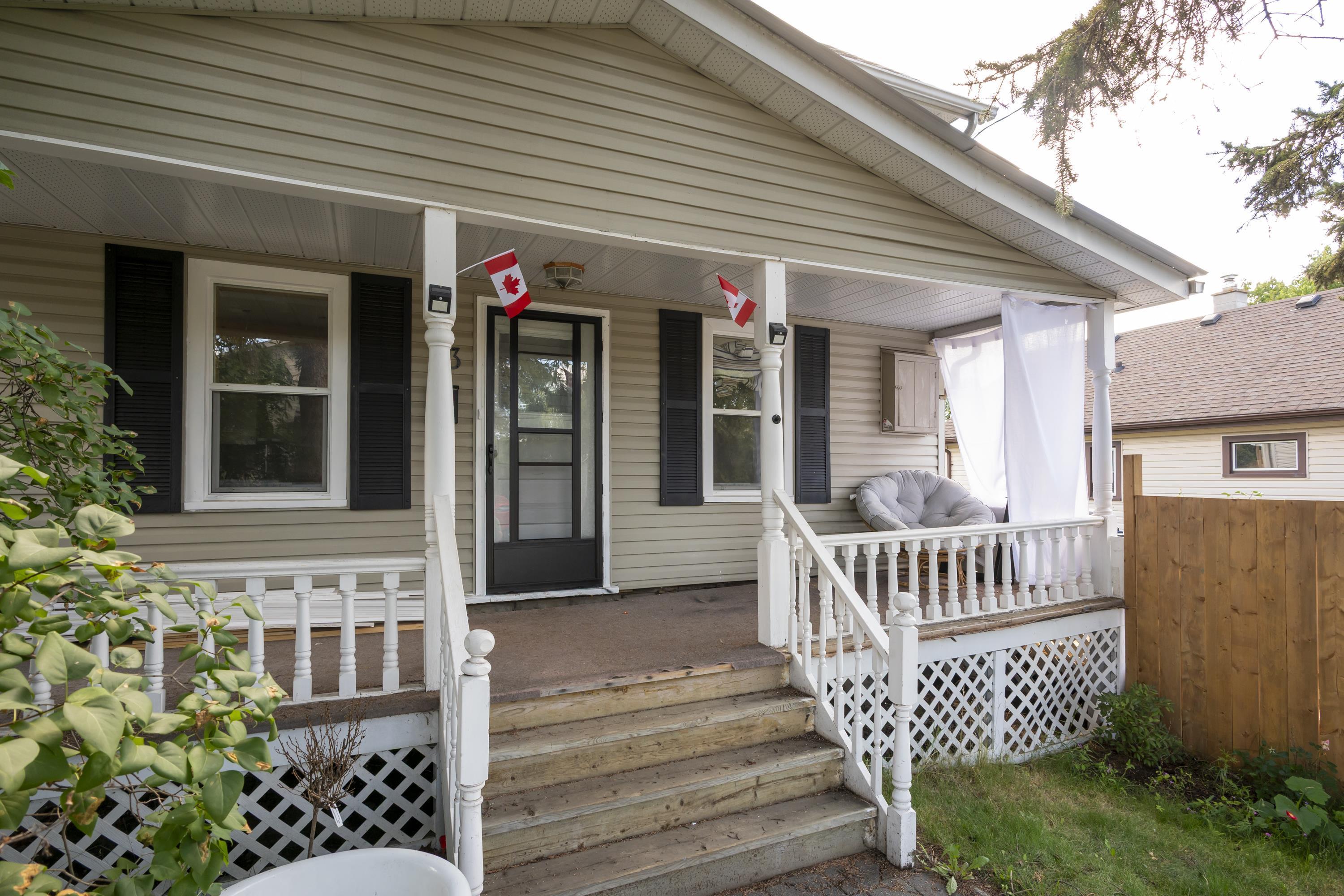 73 Empress Ave N, Thunder Bay, ON - Outdoor With Deck Patio Veranda