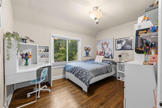 497 Brock St, Winnipeg, MB - Indoor Photo Showing Bedroom