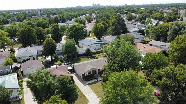 58 Amelia Cr, Winnipeg, MB - Outdoor With View