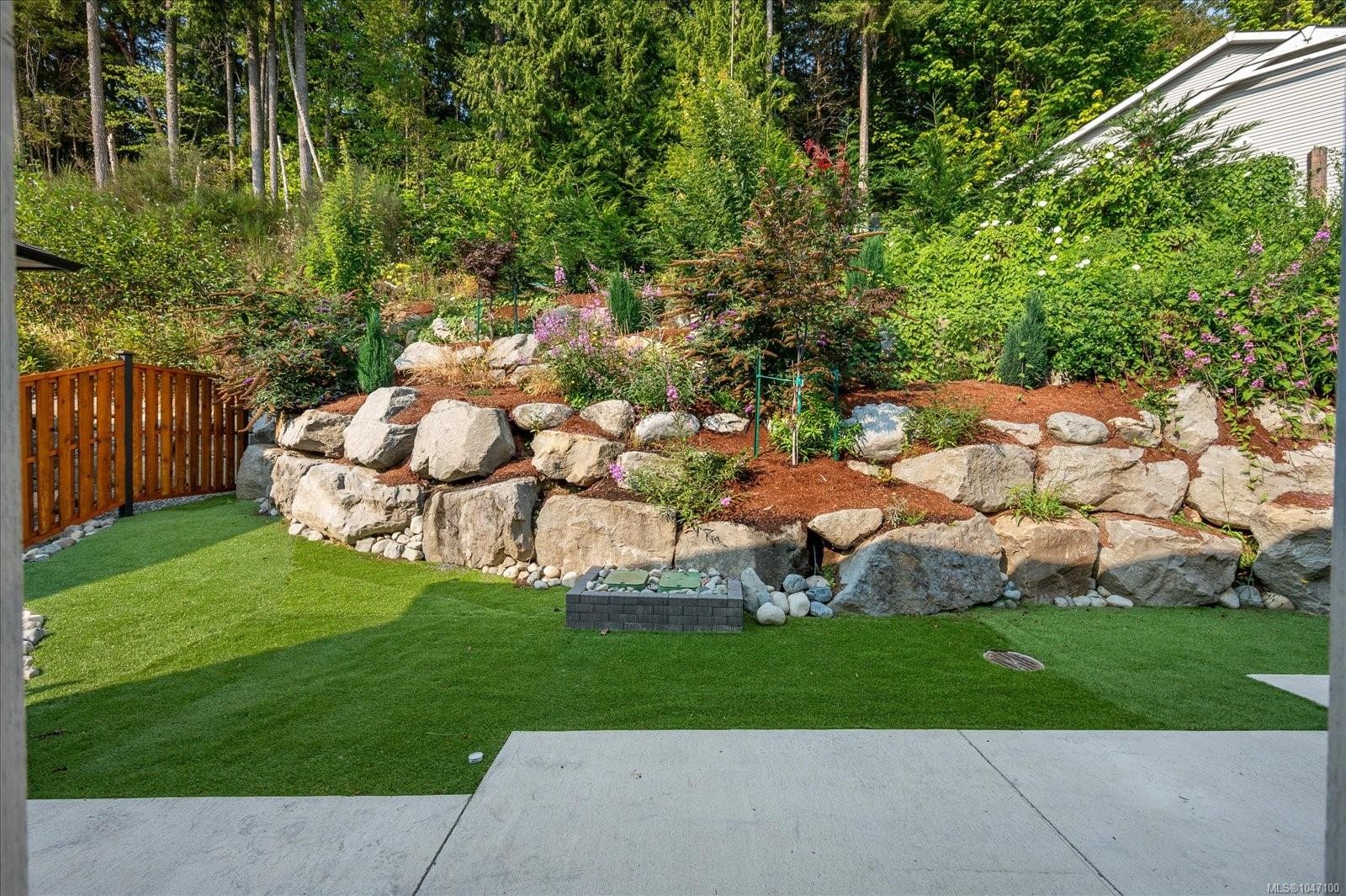 908 Craig Rd, Ladysmith, BC