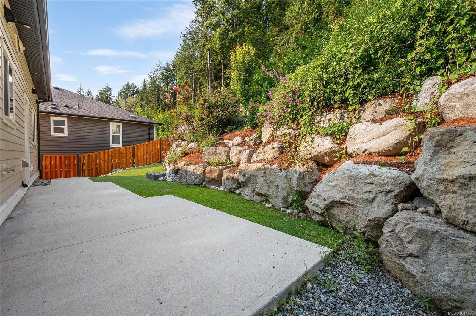 908 Craig Rd, Ladysmith, BC