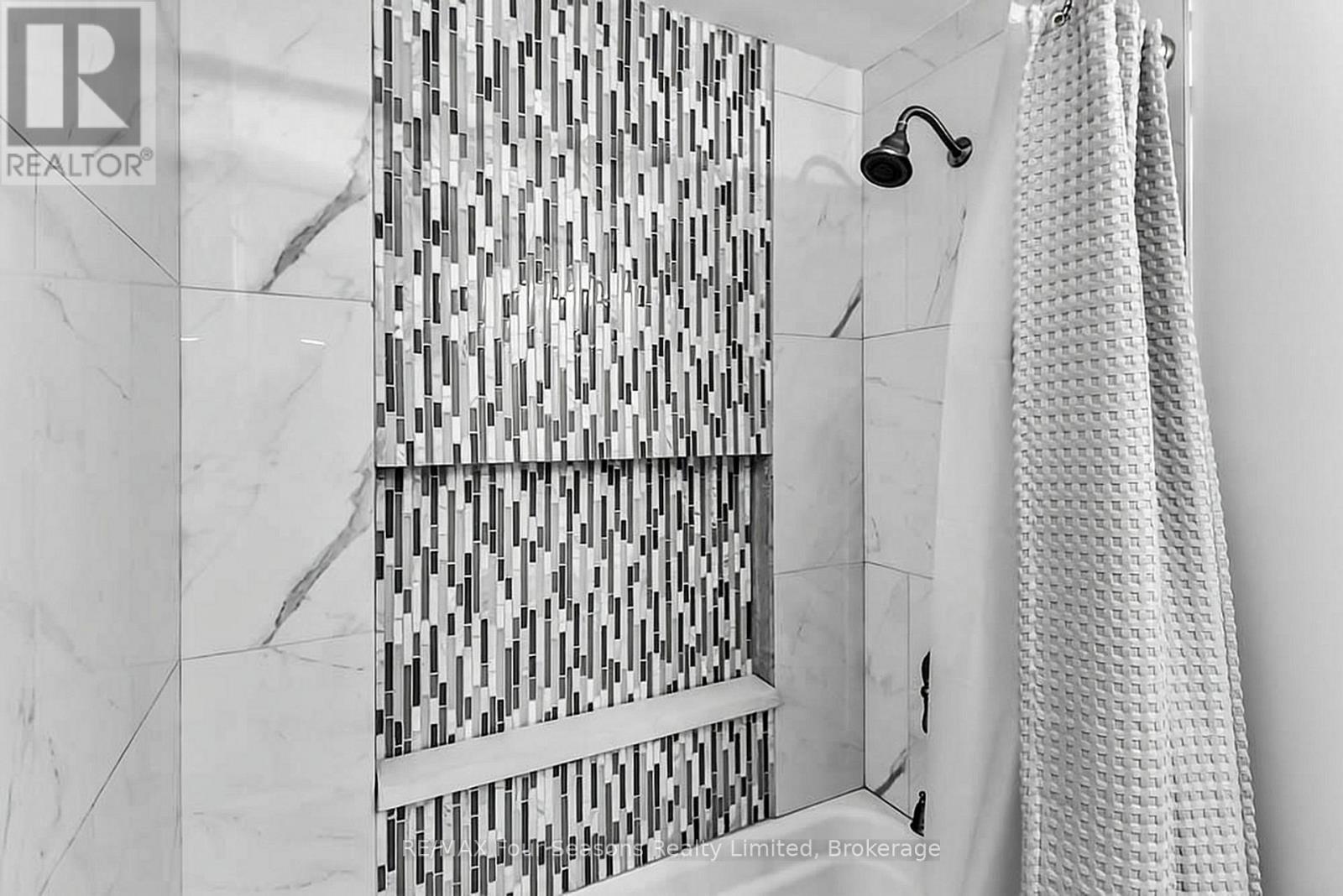 Primary bath/shower - 7363 Sideroad 33 34 Road, Clearview, ON - Indoor Photo Showing Bathroom