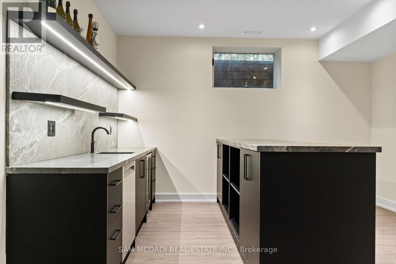 2075 Shawanaga Trail, Mississauga, ON - Indoor