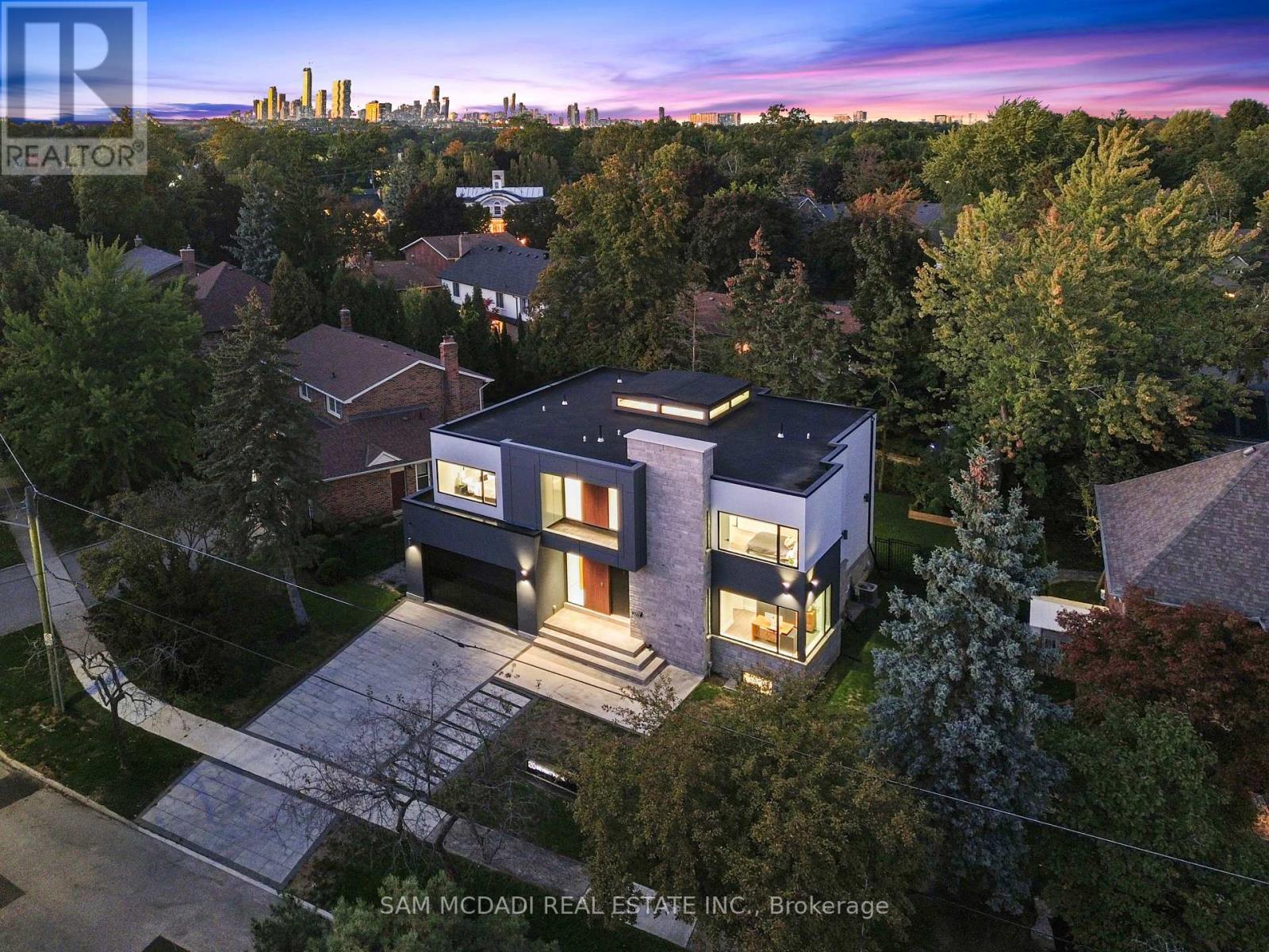 2075 Shawanaga Trail, Mississauga, ON - Outdoor