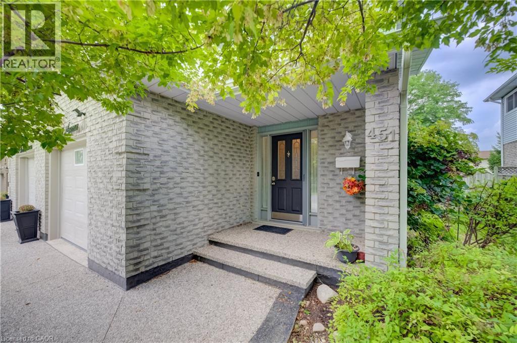 451 Burnett Avenue, Cambridge, ON - Outdoor
