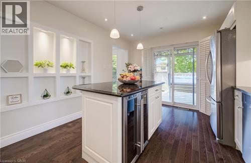 451 Burnett Avenue, Cambridge, ON - Indoor Photo Showing Kitchen With Upgraded Kitchen