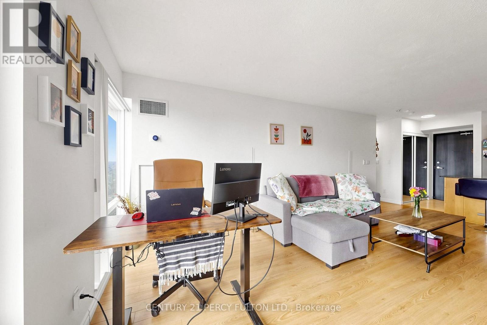 4106 - 210 Victoria Street, Toronto, ON - Indoor Photo Showing Living Room