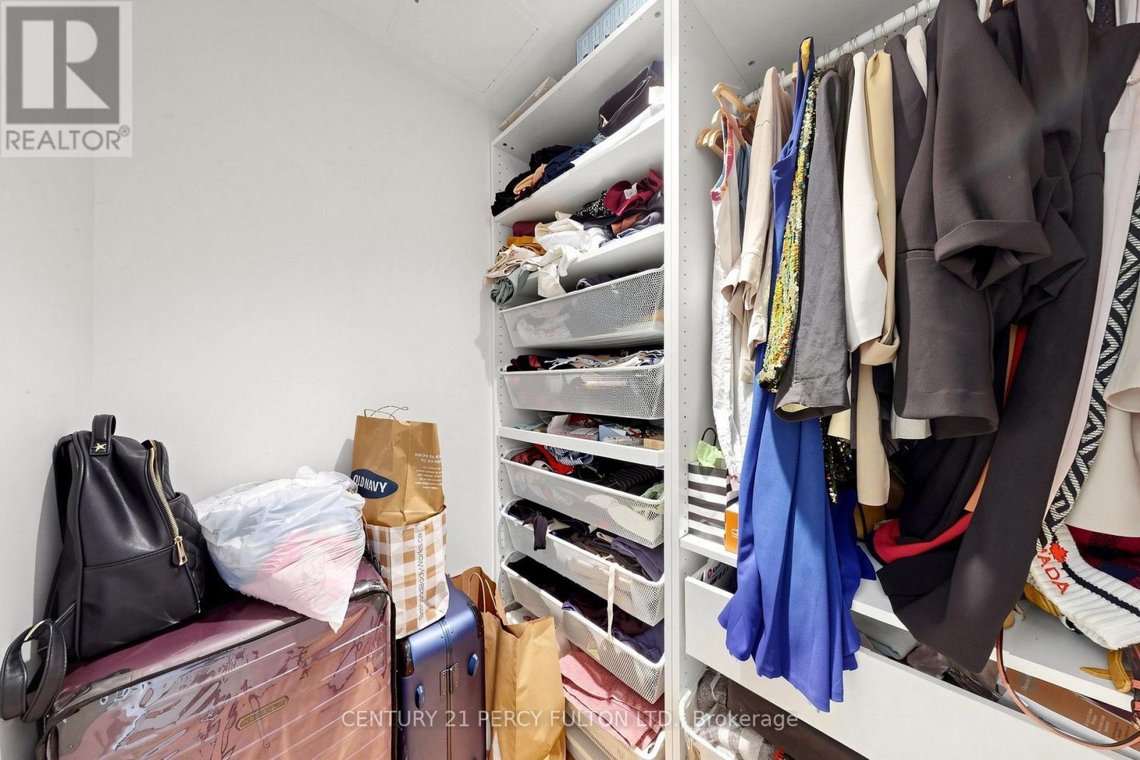 4106 - 210 Victoria Street, Toronto, ON - Indoor With Storage