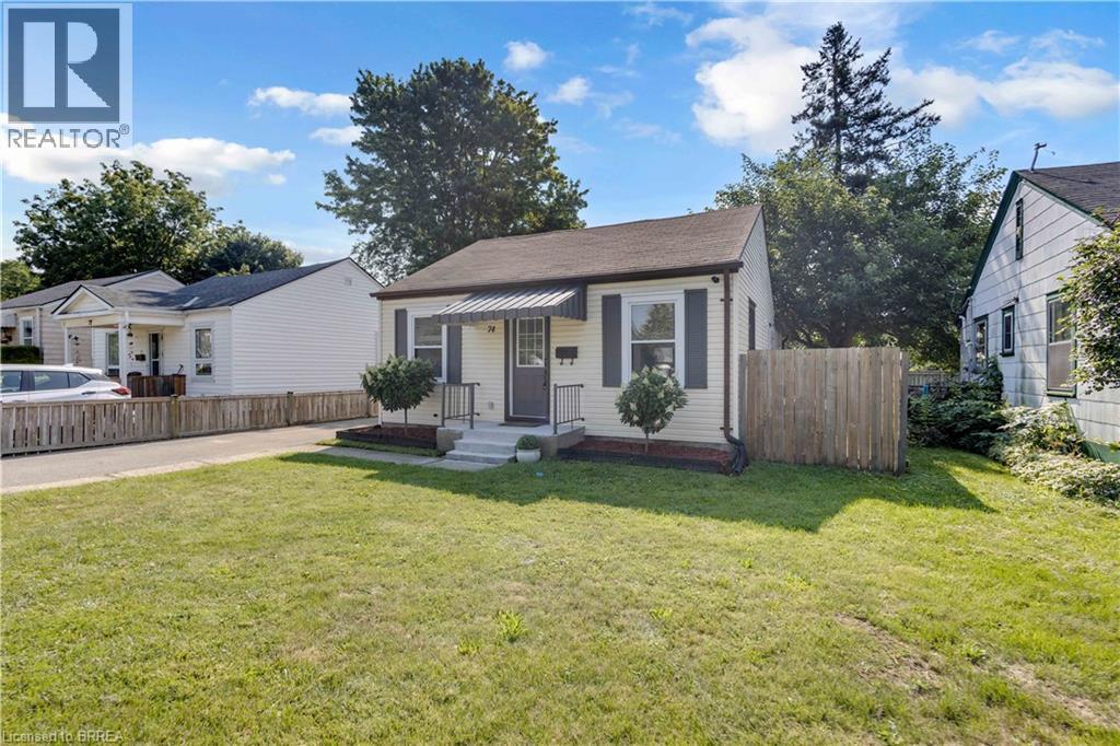 74 Eighth Avenue, Brantford, ON - Outdoor