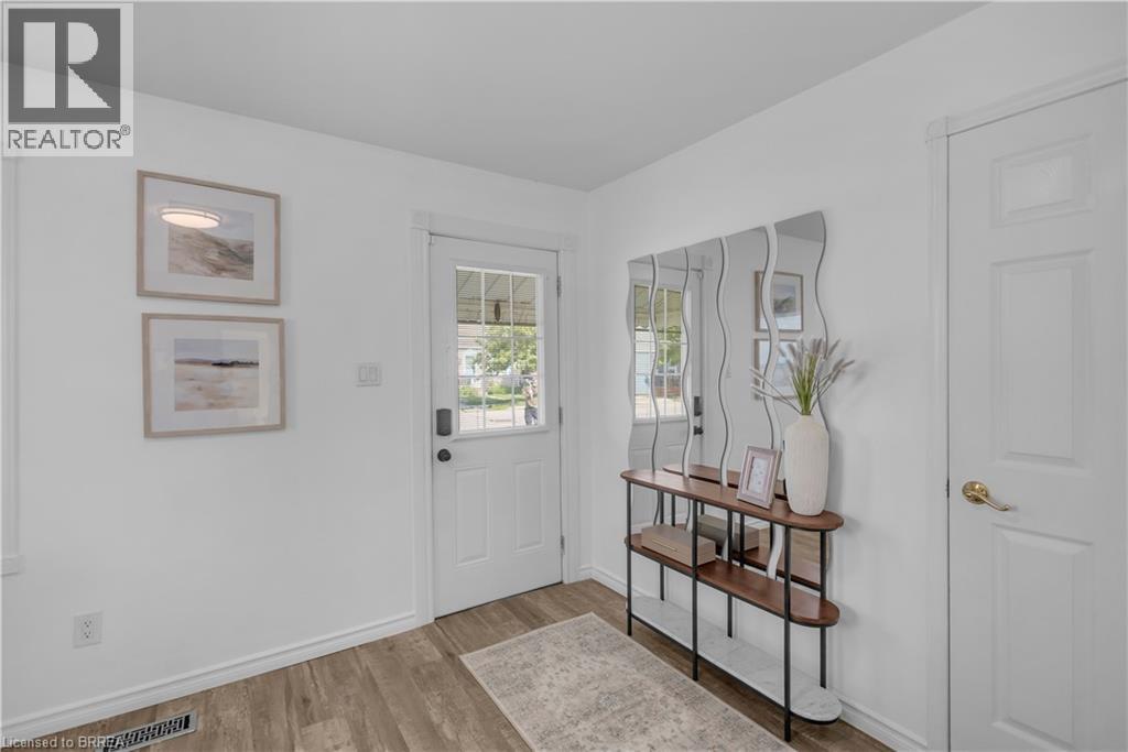 74 Eighth Avenue, Brantford, ON - Indoor Photo Showing Other Room