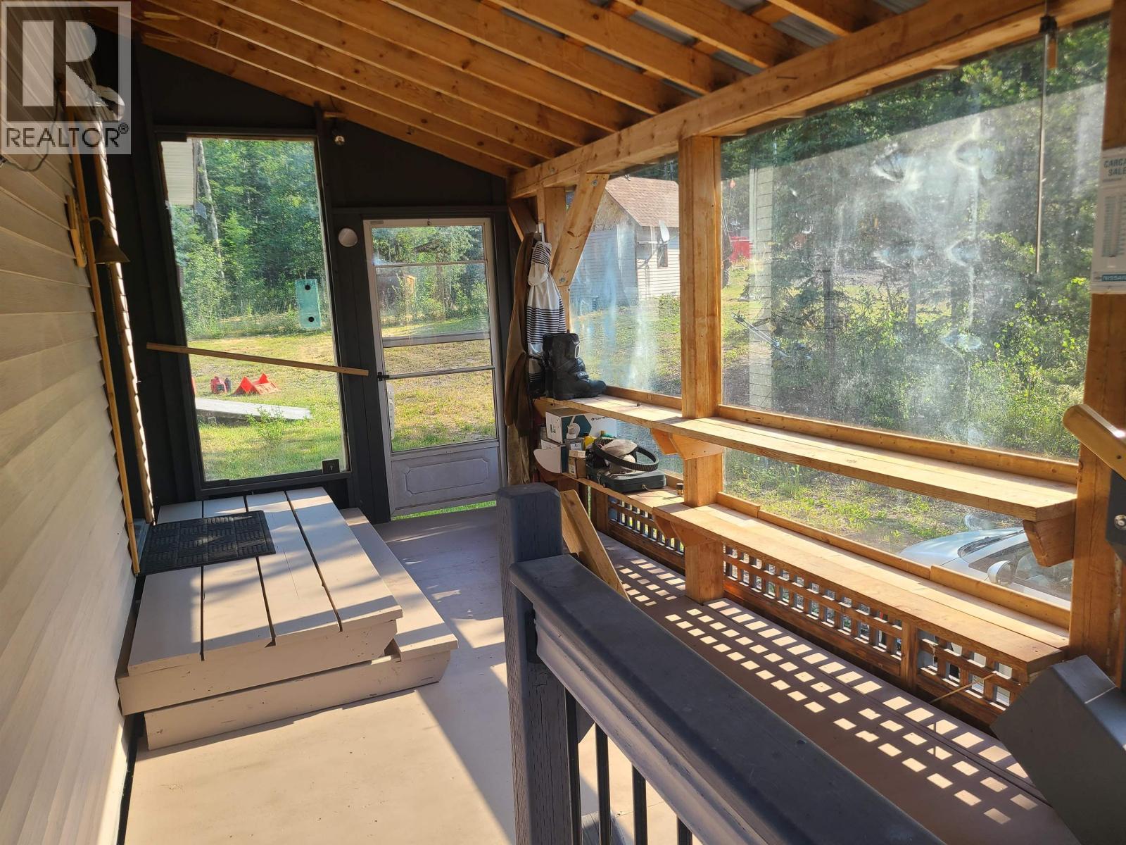 1020 Rainbow Road, Quesnel, BC - With Exterior