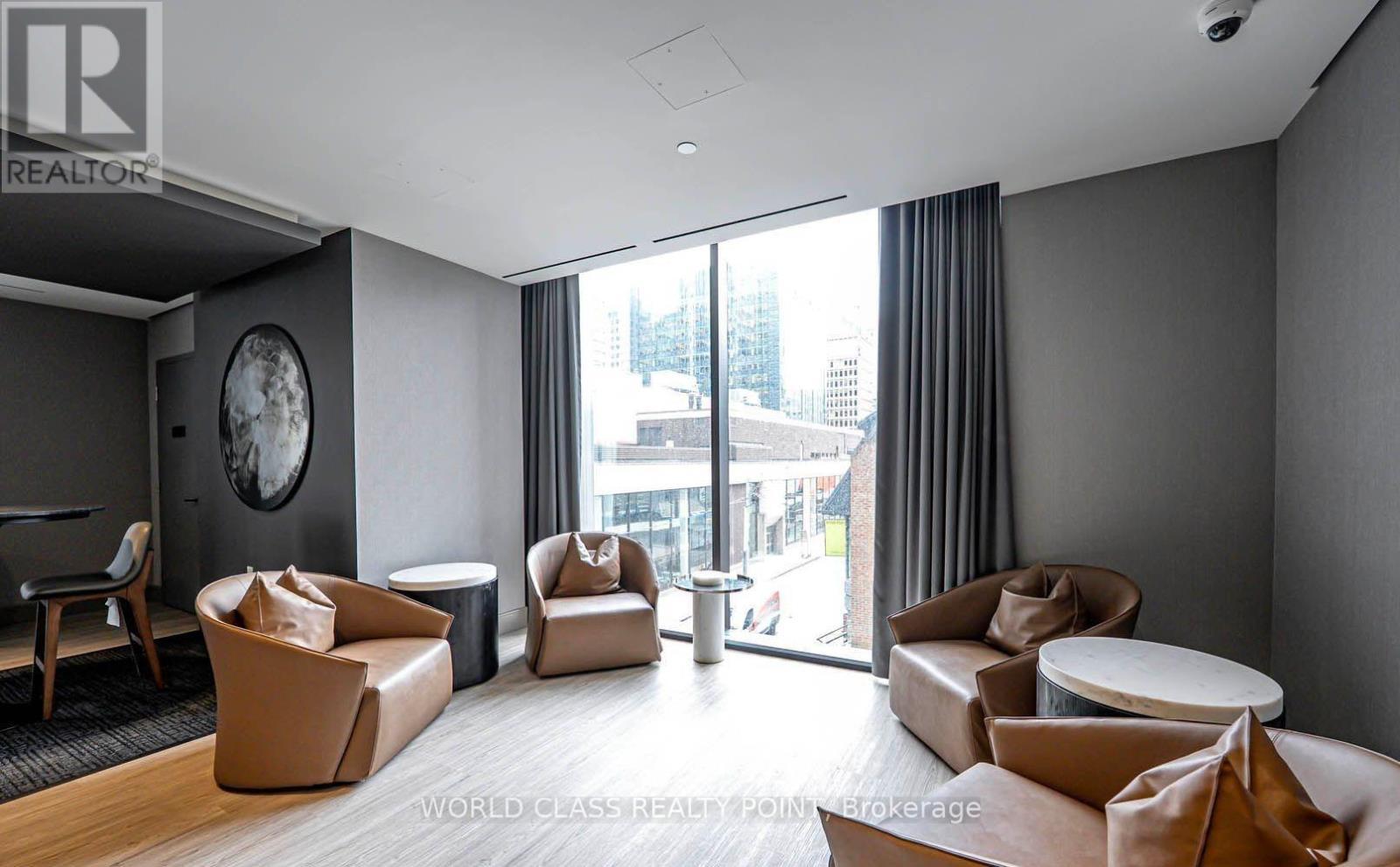 2404 - 8 Cumberland Street, Toronto, ON - Indoor