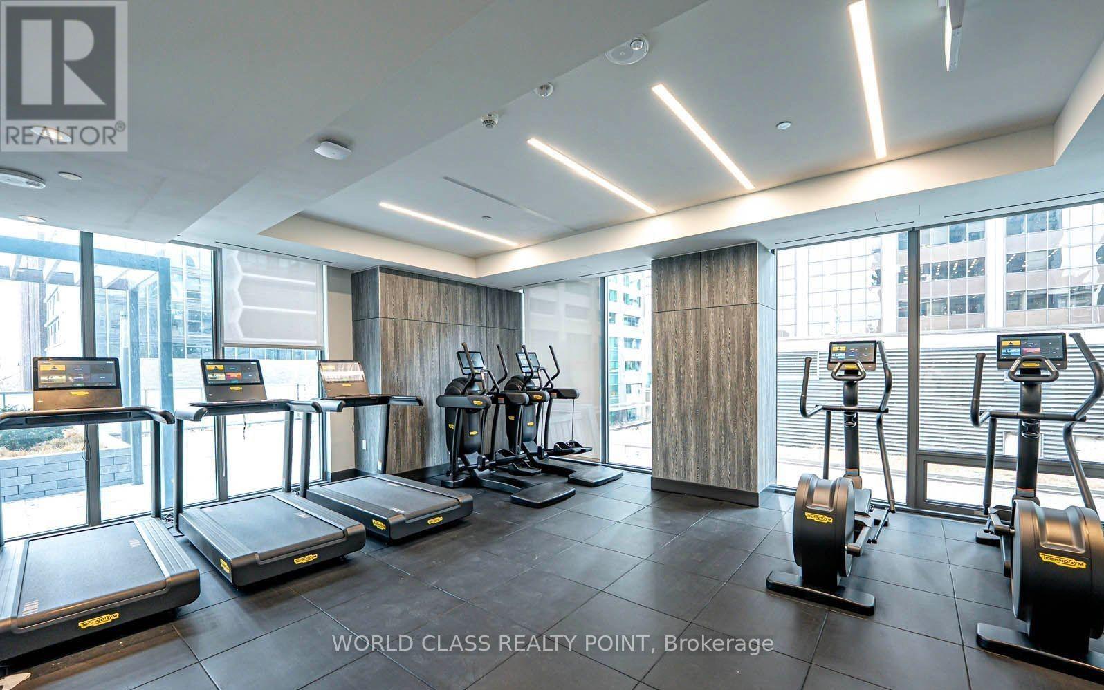2404 - 8 Cumberland Street, Toronto, ON - Indoor Photo Showing Gym Room