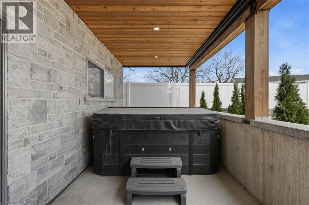 207 Beach Boulevard, Hamilton, ON - Outdoor With Exterior