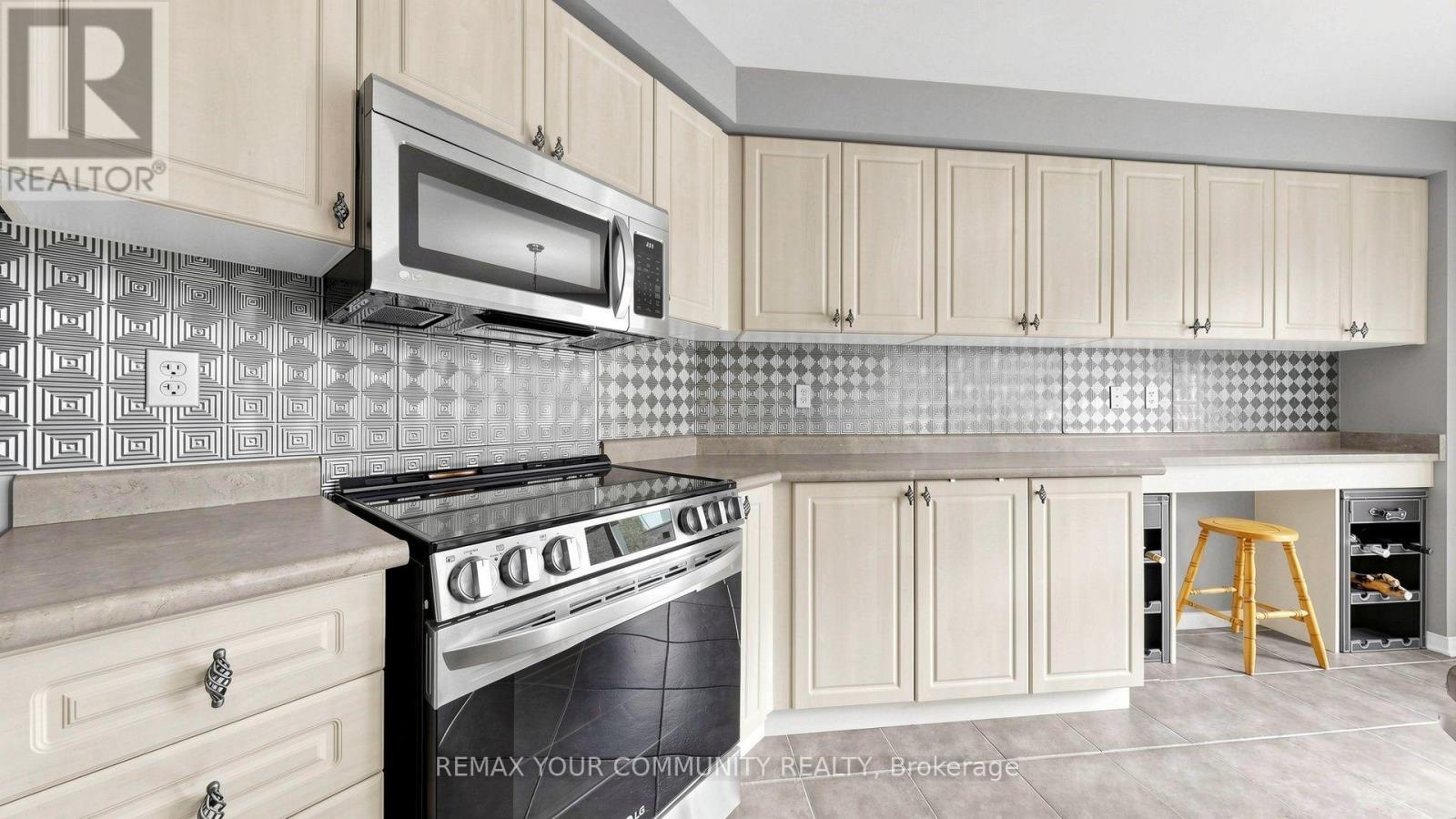 230 Hammersly Boulevard, Markham, ON - Indoor Photo Showing Kitchen