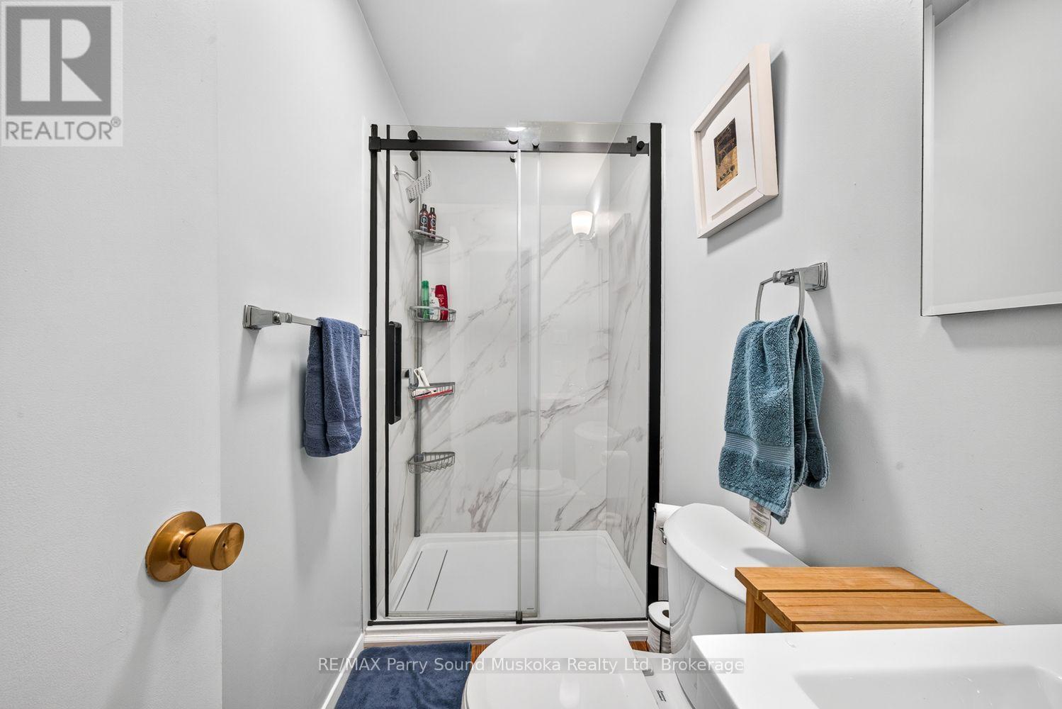 12 Silver Birch Circle, Mckellar, ON - Indoor Photo Showing Bathroom