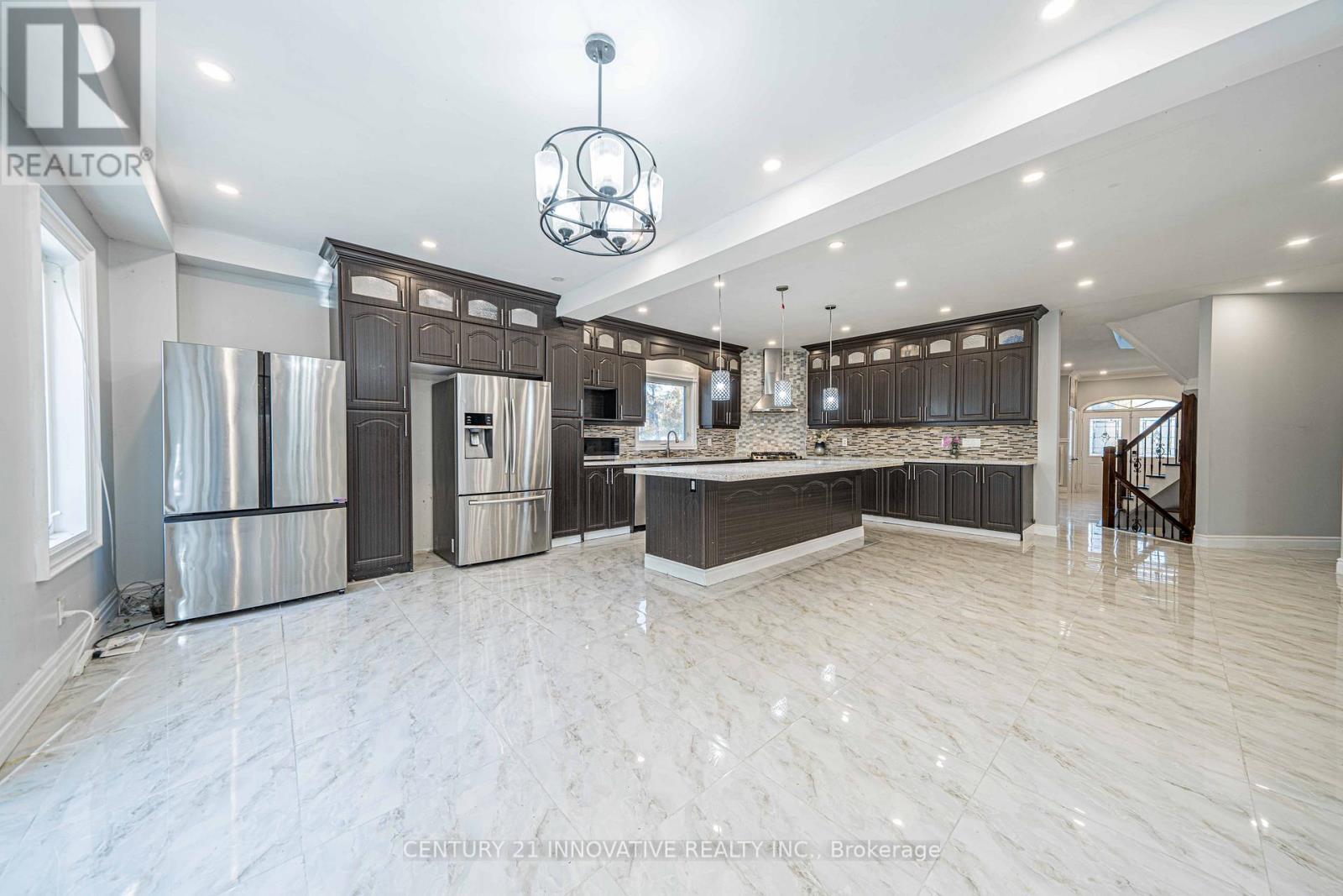 24 Cedarview Drive, Toronto, ON - Indoor Photo Showing Other Room
