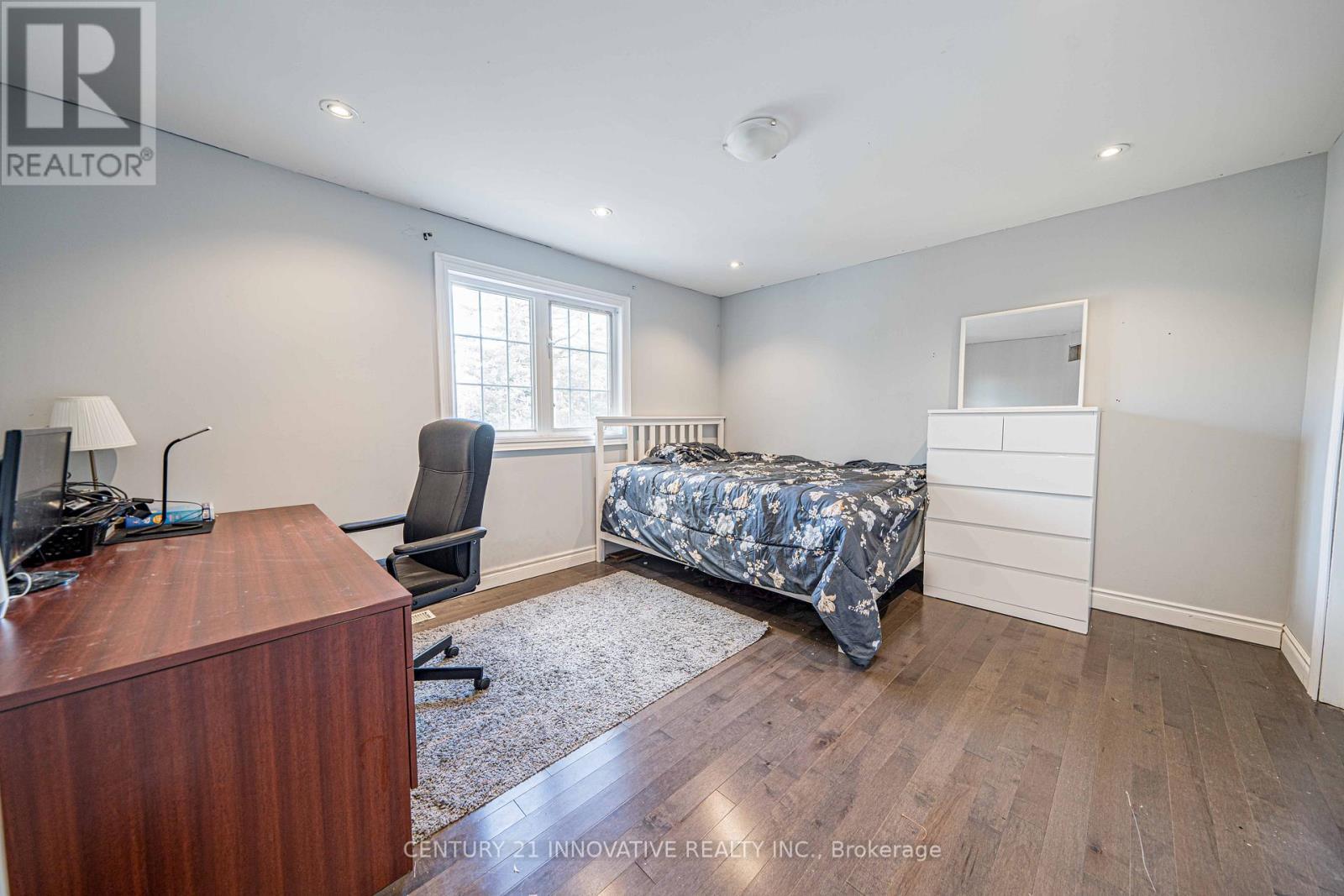24 Cedarview Drive, Toronto, ON - Indoor Photo Showing Bedroom