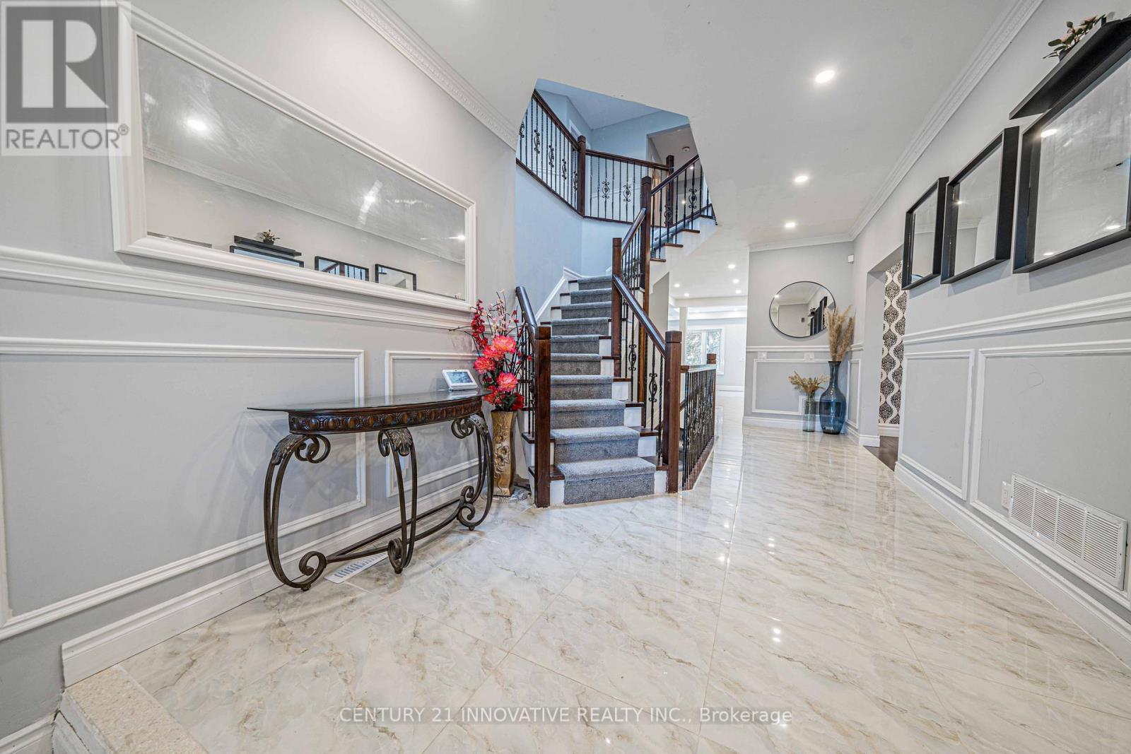 24 Cedarview Drive, Toronto, ON - Indoor Photo Showing Other Room
