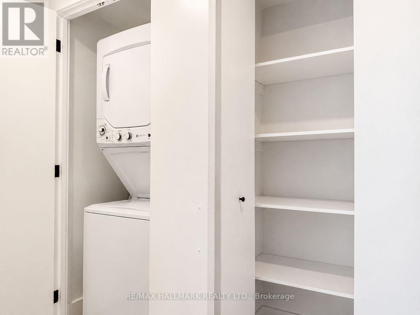 805 - 95 Lombard Street, Toronto, ON - Indoor Photo Showing Laundry Room