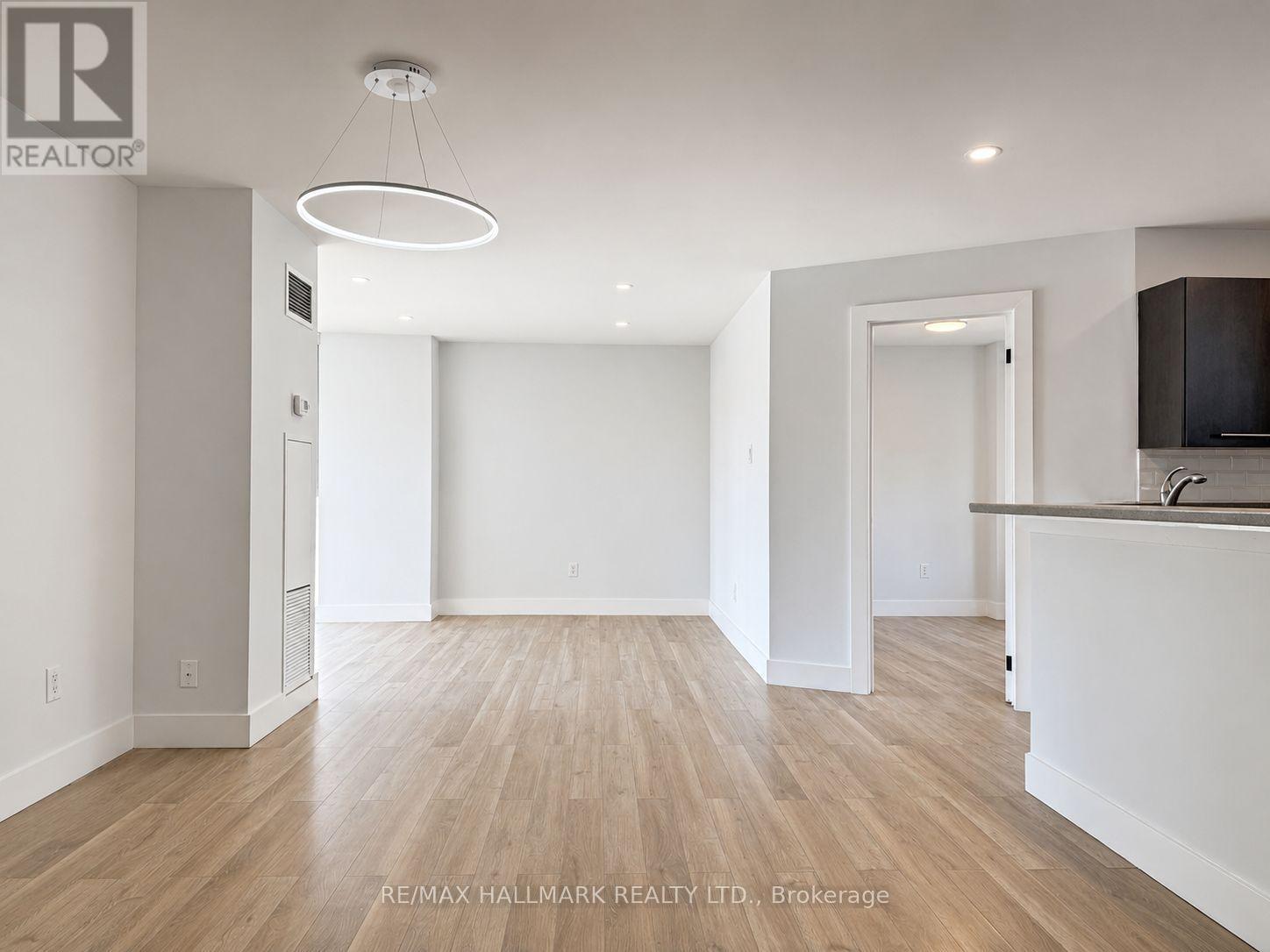 805 - 95 Lombard Street, Toronto, ON - Indoor Photo Showing Kitchen
