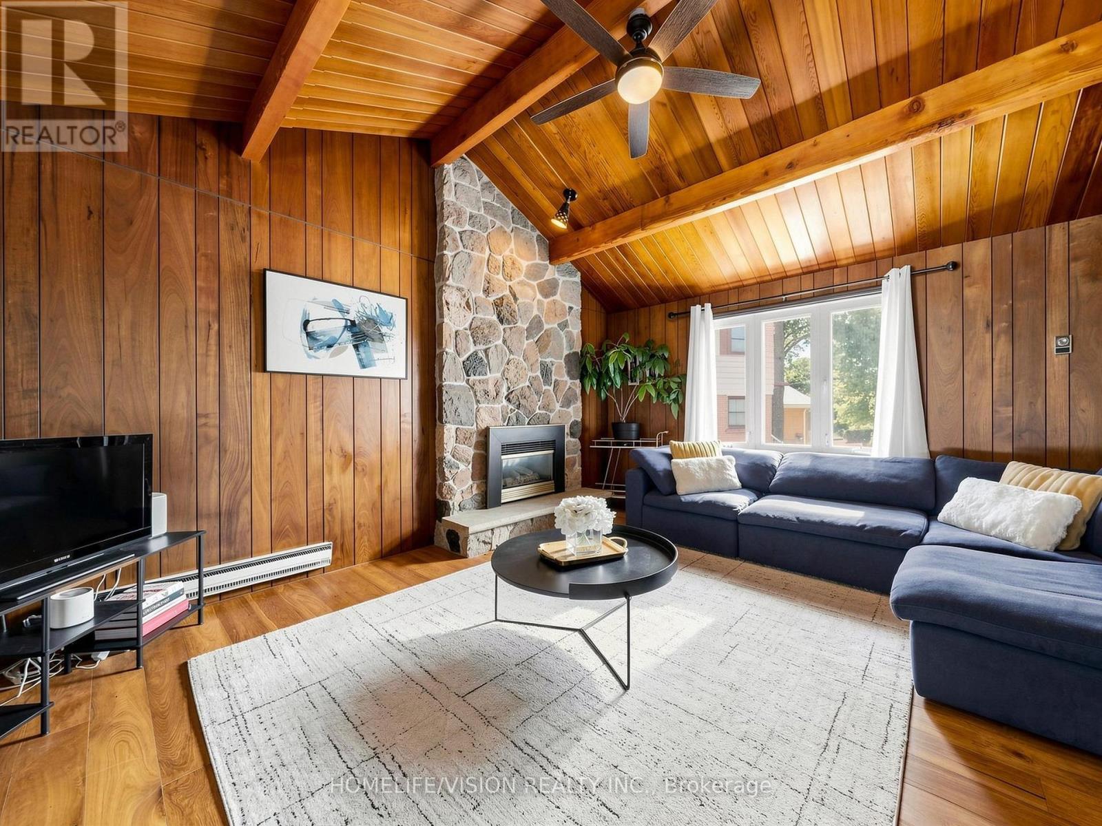 9 Lyndfield Crescent, Brampton, ON - Indoor Photo Showing Living Room With Fireplace