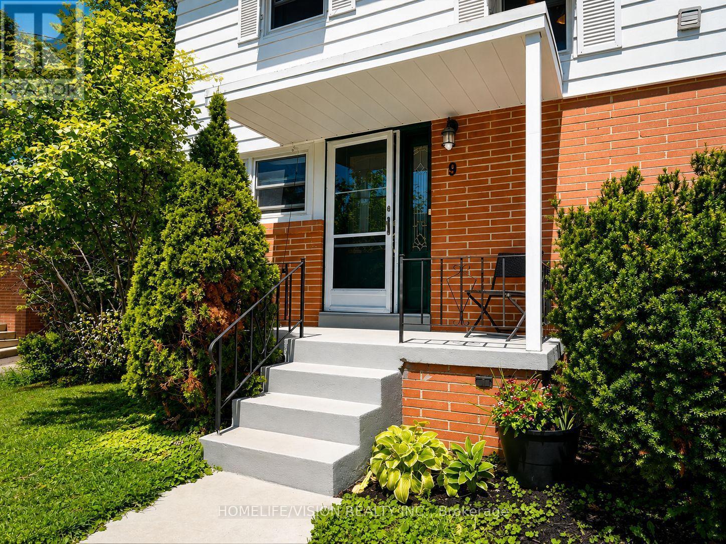 9 Lyndfield Crescent, Brampton, ON - Outdoor With Exterior