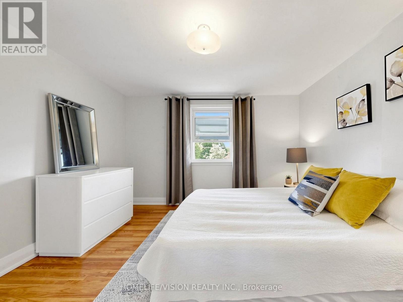 9 Lyndfield Crescent, Brampton, ON - Indoor Photo Showing Bedroom