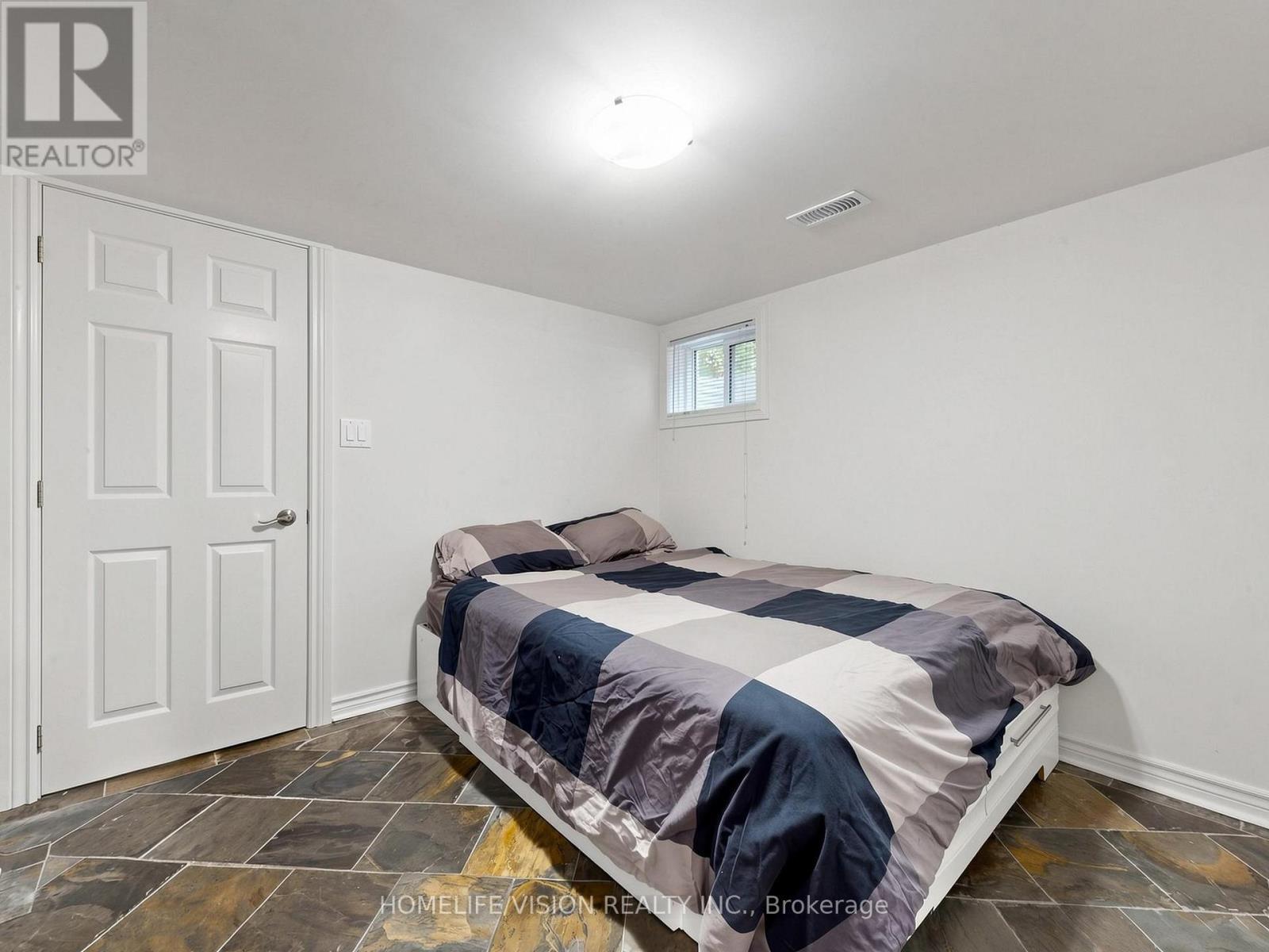 9 Lyndfield Crescent, Brampton, ON - Indoor Photo Showing Bedroom