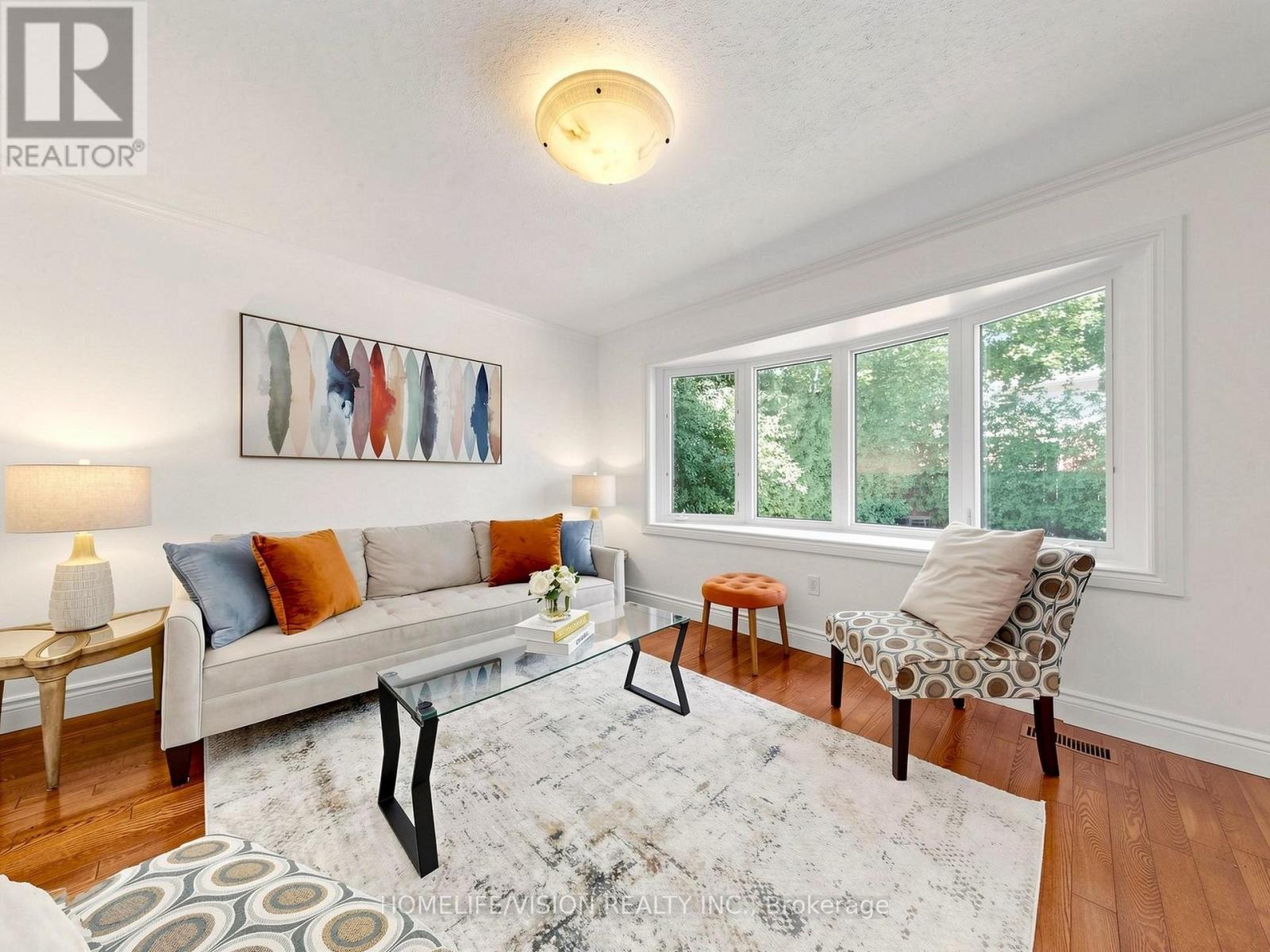 9 Lyndfield Crescent, Brampton, ON - Indoor Photo Showing Living Room