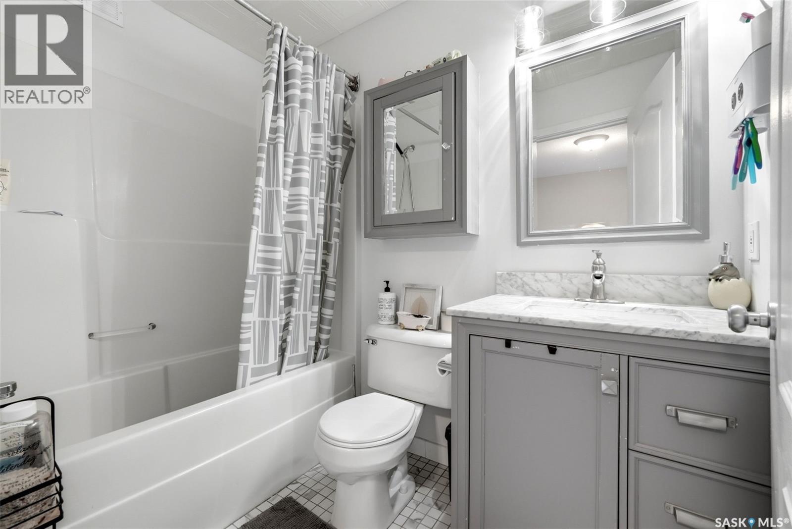 3754 Cormorant Drive E, Regina, SK - Indoor Photo Showing Bathroom