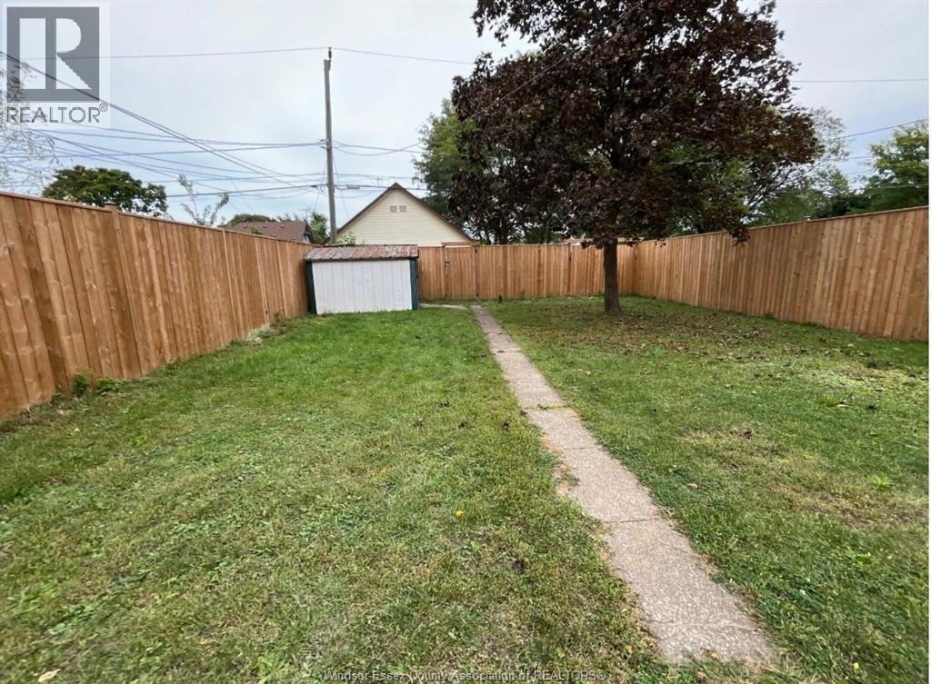 1058 California, Windsor, ON - Outdoor