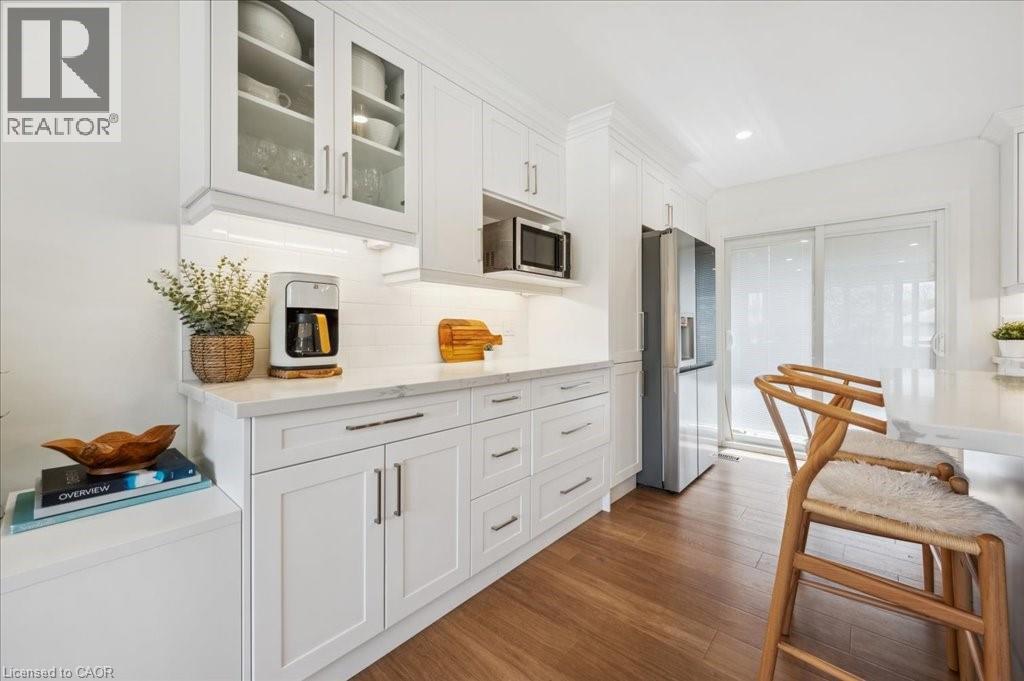 303 Martindale Crescent, Waterloo, ON - Indoor Photo Showing Kitchen