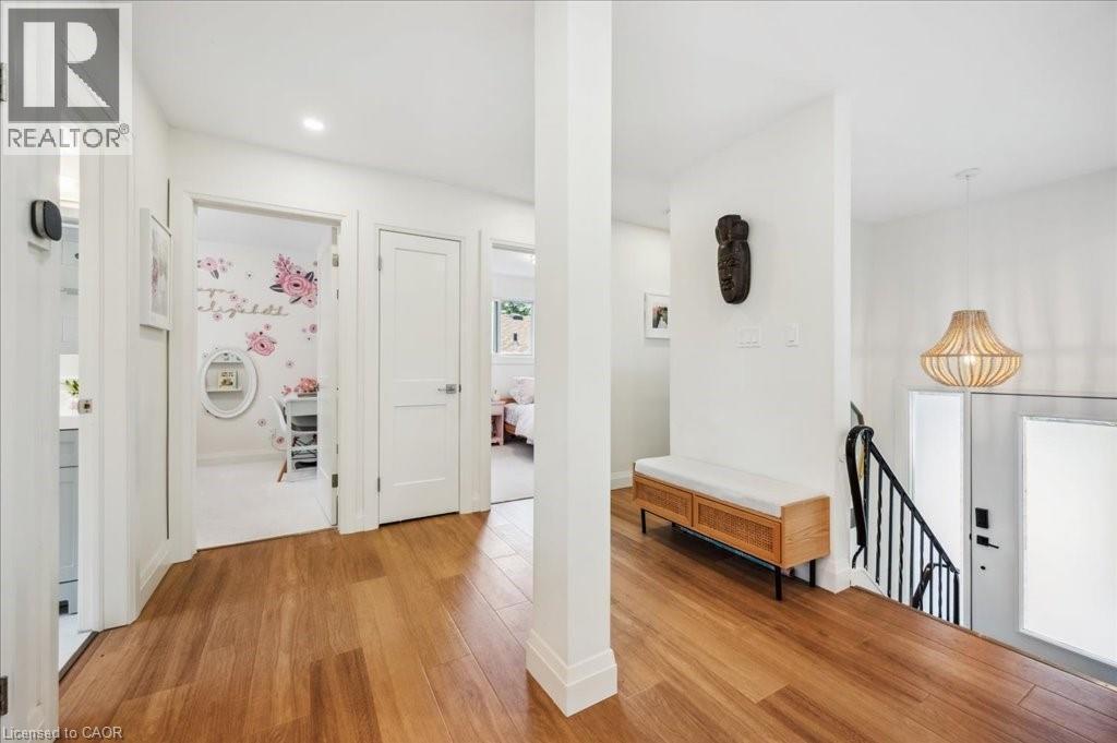 303 Martindale Crescent, Waterloo, ON - Indoor Photo Showing Other Room