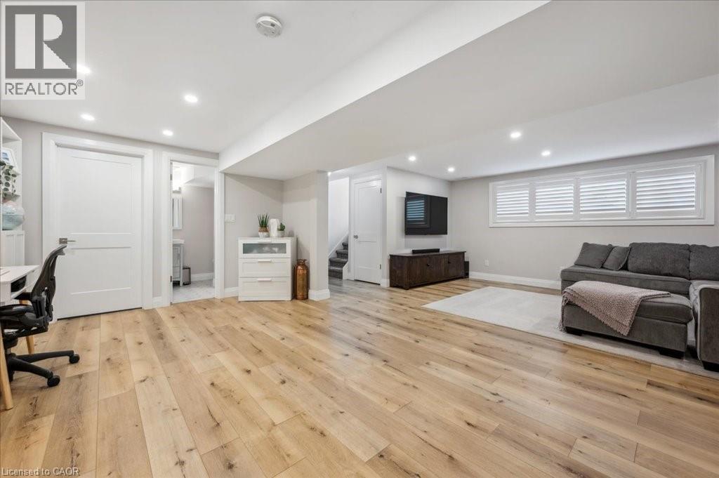 303 Martindale Crescent, Waterloo, ON - Indoor