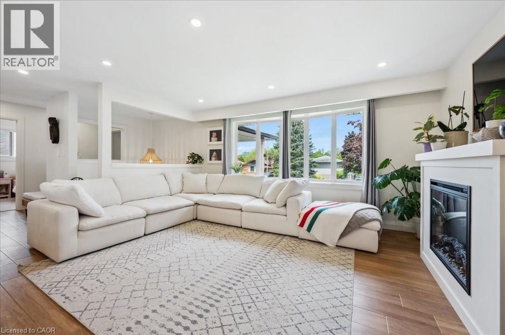 303 Martindale Crescent, Waterloo, ON - Indoor Photo Showing Living Room With Fireplace