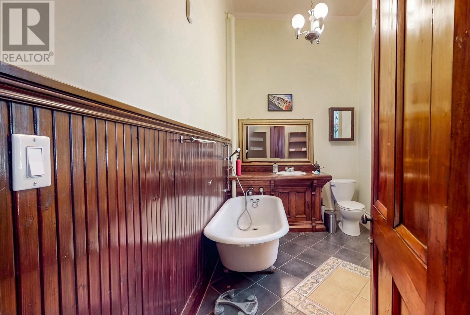 3A Forest Road, St. John'S, NL - Indoor Photo Showing Bathroom