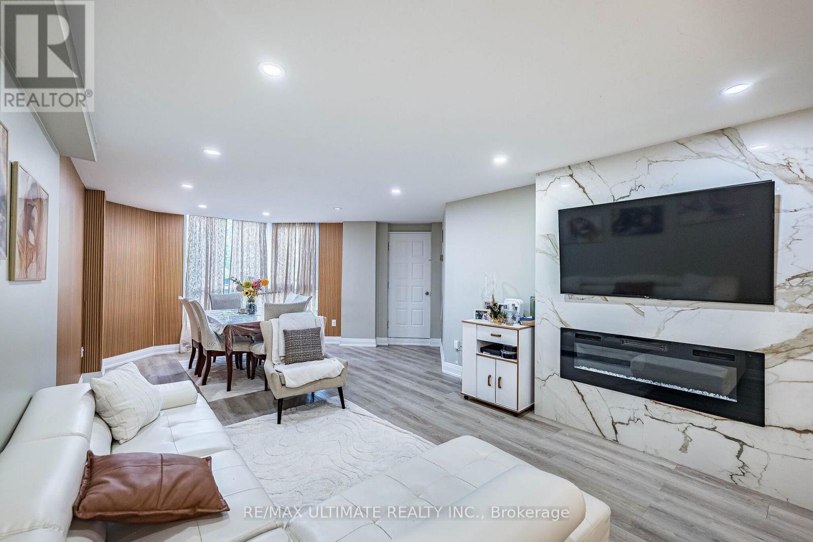 208 - 238 Albion Road, Toronto, ON - Indoor