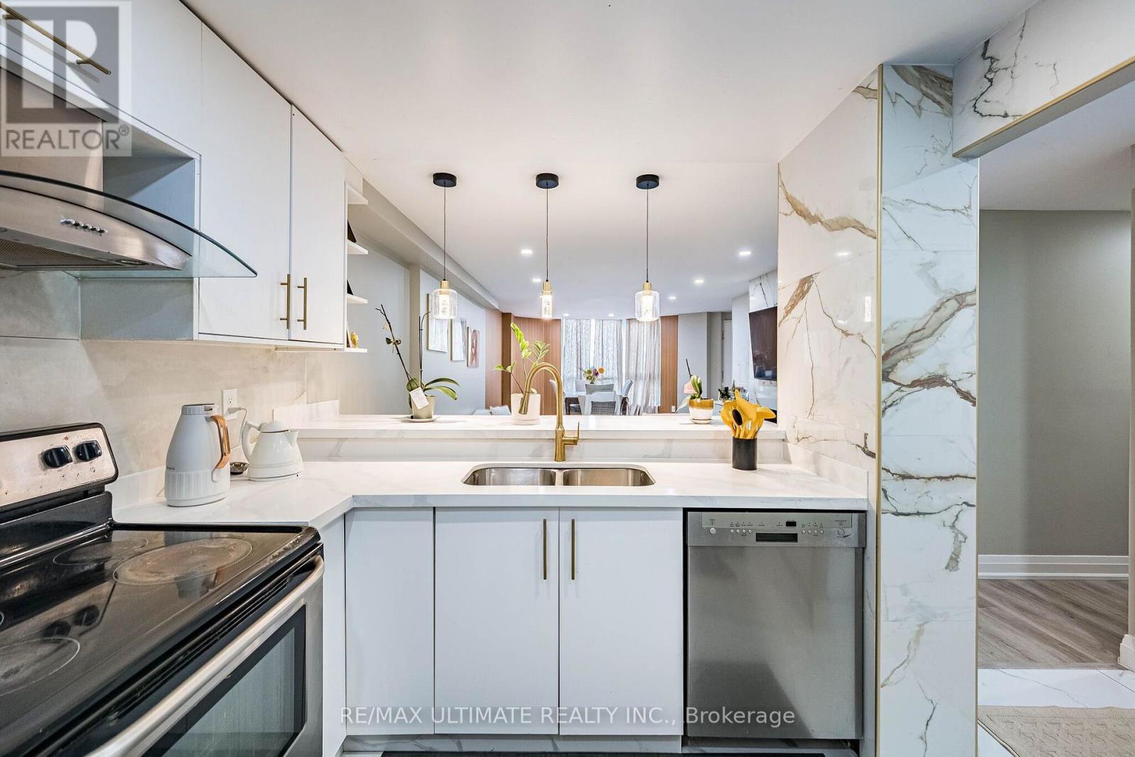 208 - 238 Albion Road, Toronto, ON - Indoor Photo Showing Kitchen With Double Sink With Upgraded Kitchen