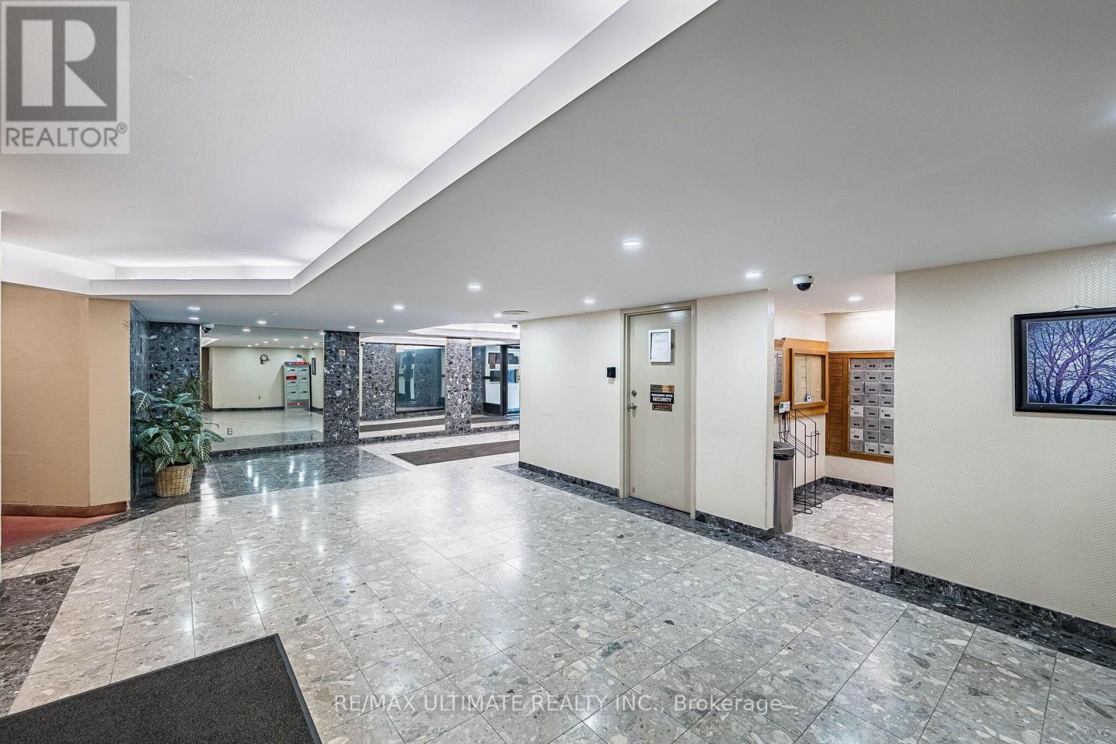 208 - 238 Albion Road, Toronto, ON - Indoor Photo Showing Other Room