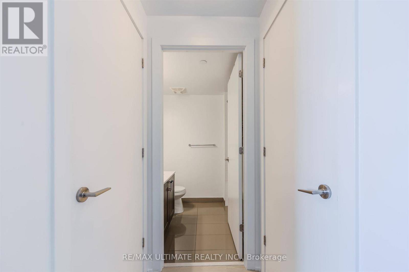2706 - 2220 Lake Shore Boulevard W, Toronto, ON - Indoor Photo Showing Other Room